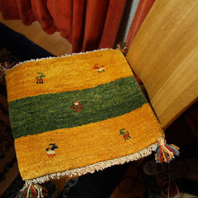 イランの草木染め座布団ギャッベ/ギャッベ（ギャベ）通販オリエンタルムーン