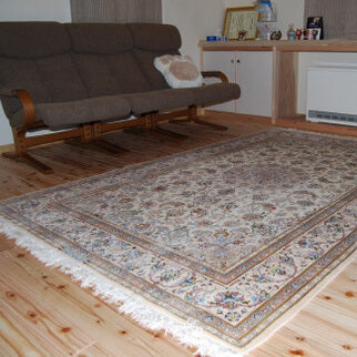 イスファハン産ウールシルクのリビングサイズ/ペルシャ絨毯輸入販売オリエンタルムーン