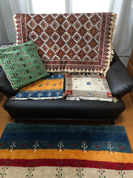 温かみのあるブラウンカラーのペルシャ更紗（ガラムカール）/ペルシャ絨毯のオリエンタルムーン
